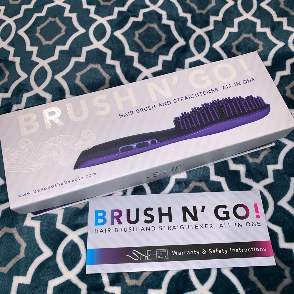 Brush N’ Go Hair Straightener